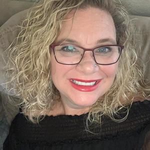 Meet your Posher, Angie